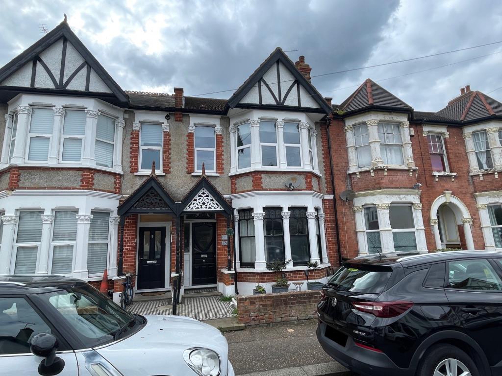 Lot: 53 - FREEHOLD GROUND RENTS - Freehold Ground Rents in Westcliff on Sea terrace building